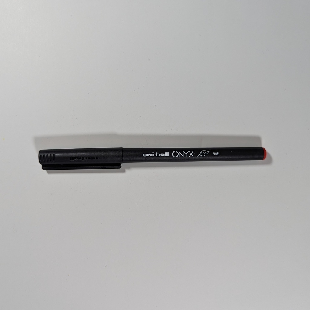 PEN, UNIBALL ONYX RED FINE 